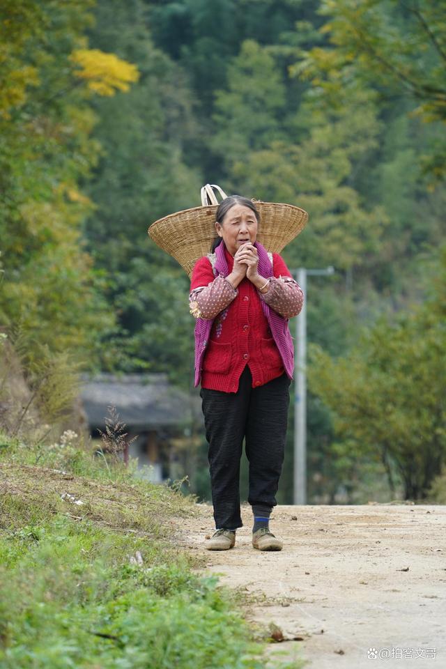 详细阅读:老妇人(老妇人的外生殖变化) 老妇人(老妇人的外生殖变化)